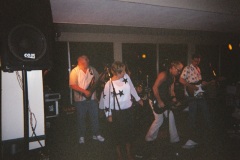 004_1a_0-800x533